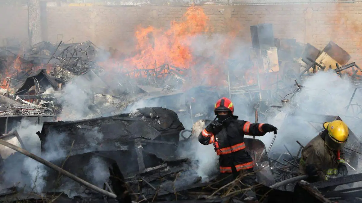 incendio bodega zapopan